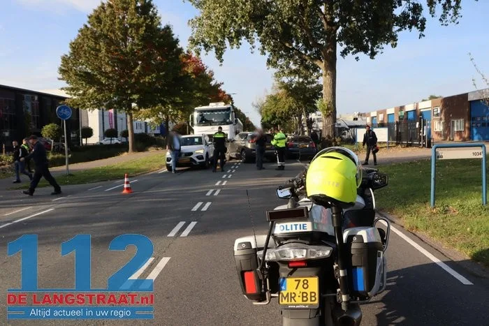 Twee gewonden bij botsing met tankwagen op Sluisweg Waalwijk 112 De Langstraat