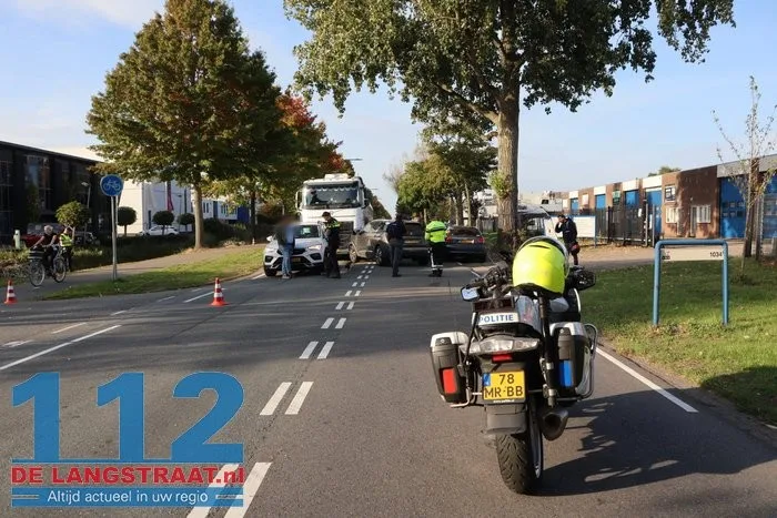 Twee gewonden bij botsing met tankwagen op Sluisweg Waalwijk 112 De Langstraat