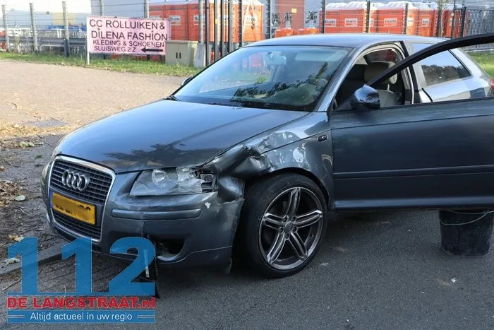 Twee gewonden bij botsing met tankwagen op Sluisweg Waalwijk 112 De Langstraat