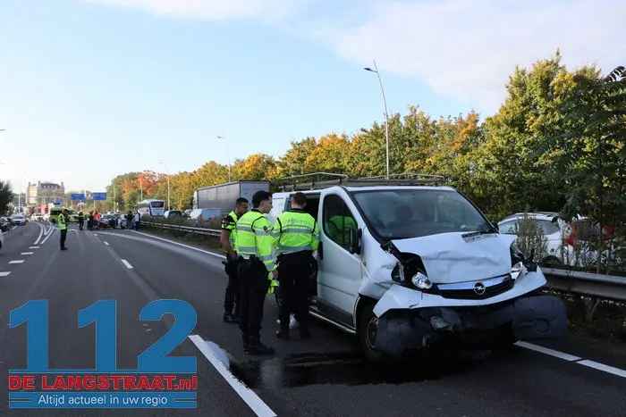 Auto valt stil op rijbaan: twee gewonden bij botsing op Midden-Brabantweg in Kaatsheuvel 8 Auto valt stil op rijbaan: twee gewonden bij botsing op Midden-Brabantweg in Kaatsheuvel 112 De Langstraat