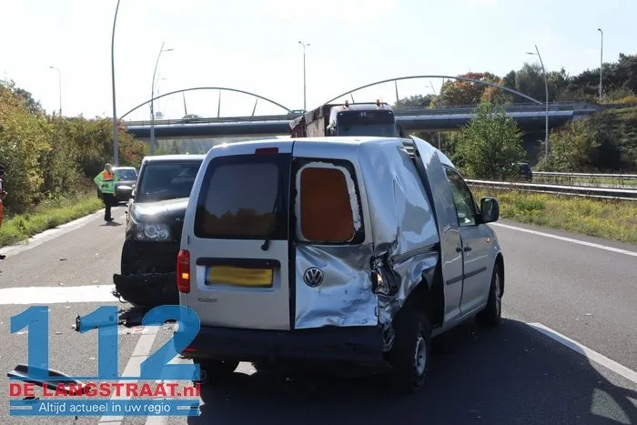 Opnieuw aanrijding op Midden-Brabantweg na eerder ongeval 5 Opnieuw aanrijding op Midden-Brabantweg na eerder ongeval 112 De Langstraat