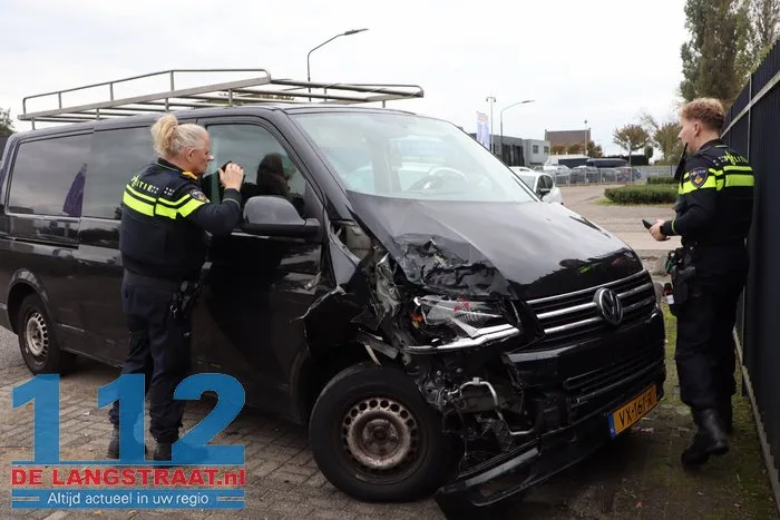 Voertuig dat eerder betrokken was bij ongeval A59 beschadigd aangetroffen in Waspik 7 Voertuig dat eerder betrokken was bij ongeval A59 beschadigd aangetroffen in Waspik 112 De Langstraat