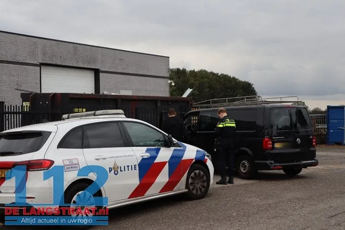 Voertuig dat eerder betrokken was bij ongeval A59 beschadigd aangetroffen in Waspik 16 Voertuig dat eerder betrokken was bij ongeval A59 beschadigd aangetroffen in Waspik 112 De Langstraat
