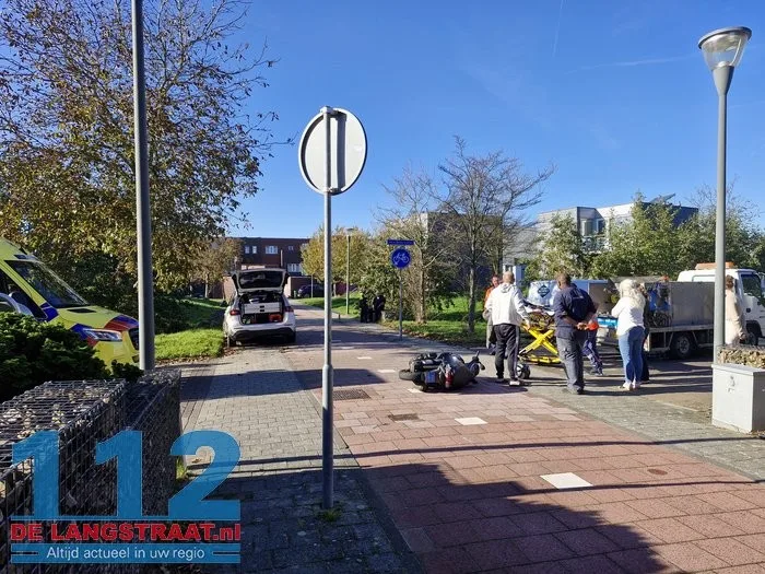 Jongen gewond bij aanrijding met schoonmaakvoertuig in Waalwijk 5 Jongen gewond bij aanrijding met schoonmaakvoertuig in Waalwijk 112 De Langstraat