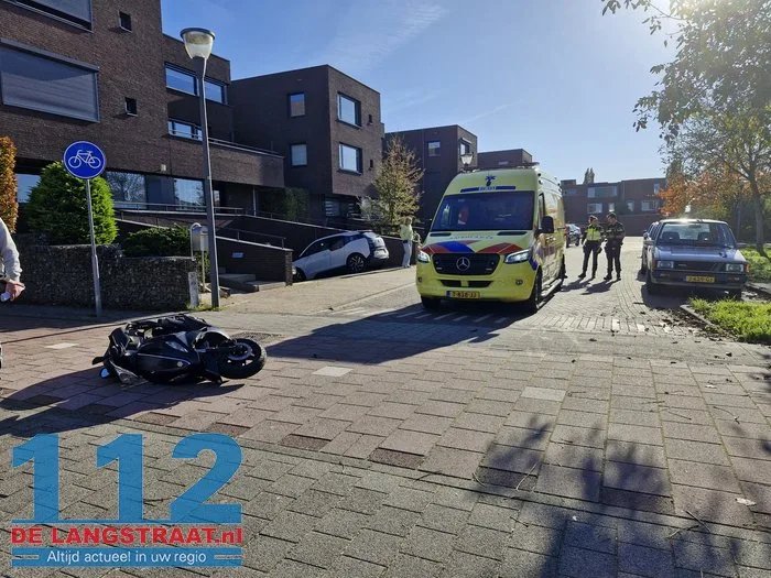 Jongen gewond bij aanrijding met schoonmaakvoertuig in Waalwijk 8 Jongen gewond bij aanrijding met schoonmaakvoertuig in Waalwijk 112 De Langstraat