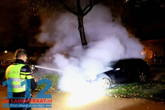 Auto in brand gestoken Ferdinand Bolplein Kaatsheuvel 13 Auto in brand gestoken Ferdinand Bolplein Kaatsheuvel 112 De Langstraat