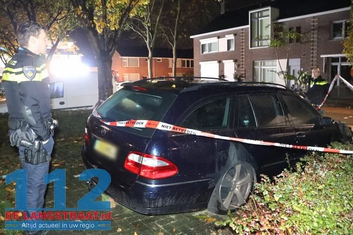 Auto in brand gestoken Ferdinand Bolplein Kaatsheuvel 26 Auto in brand gestoken Ferdinand Bolplein Kaatsheuvel 112 De Langstraat