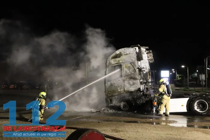 Vrachtwagen in vlammen op: 'Daders op camerabeelden te zien' 112 De Langstraat