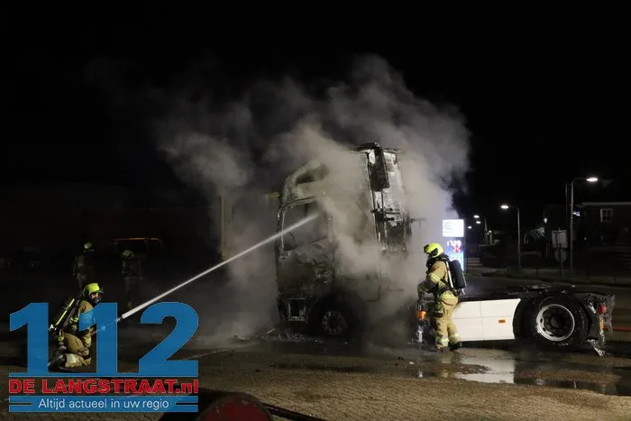 Vrachtwagen in vlammen op: 'Daders op camerabeelden te zien' 112 De Langstraat