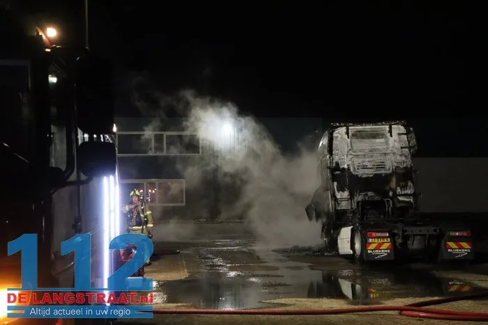 Vrachtwagen in vlammen op: 'Daders op camerabeelden te zien' 112 De Langstraat