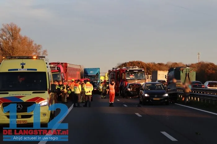 Dagje Efteling met opa en oma eindigt met een klap, botsende automobilist raakt gewond 1 Dagje Efteling met opa en oma eindigt met een klap, botsende automobilist raakt gewond 112 De Langstraat