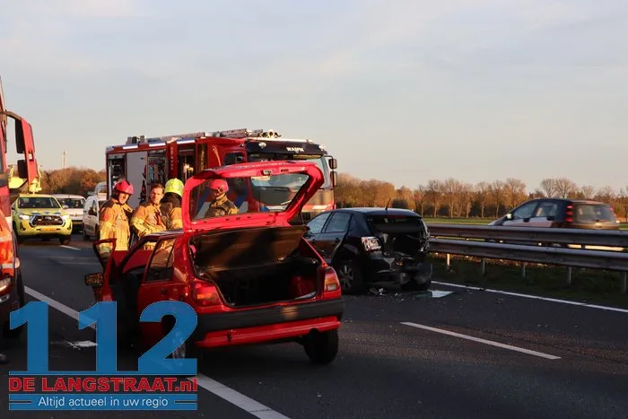 Dagje Efteling met opa en oma eindigt met een klap, botsende automobilist raakt gewond 3 Dagje Efteling met opa en oma eindigt met een klap, botsende automobilist raakt gewond 112 De Langstraat