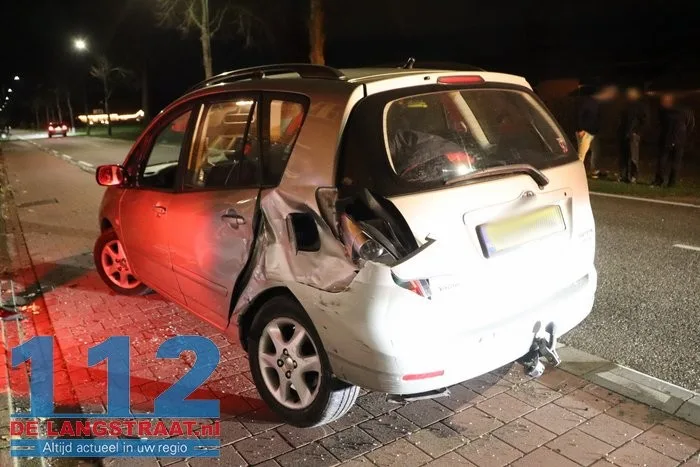 Oudere man gewond door botsing met twee auto’s Kaatsheuvel 112 De Langstraat