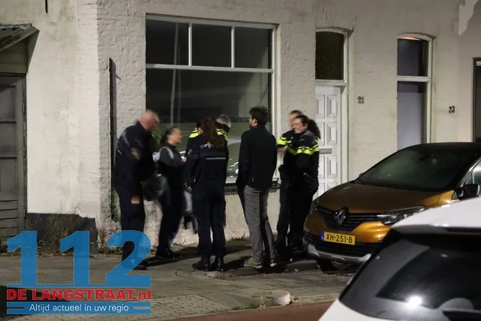 Man overleden in woning; politie vindt ook sterk vermagerde hond 8 Man overleden in woning; politie vindt ook sterk vermagerde hond 112 De Langstraat