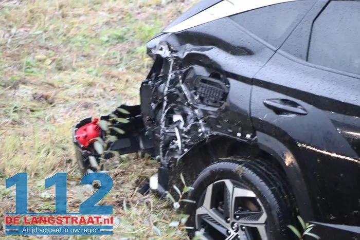 Hagel zorgt voor gevaarlijke situaties en twee crashes op N261 Kaatsheuvel 112 De Langstraat