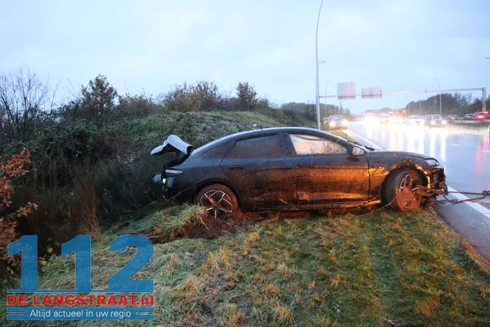 Hagel zorgt voor gevaarlijke situaties en twee crashes op N261 Kaatsheuvel 112 De Langstraat