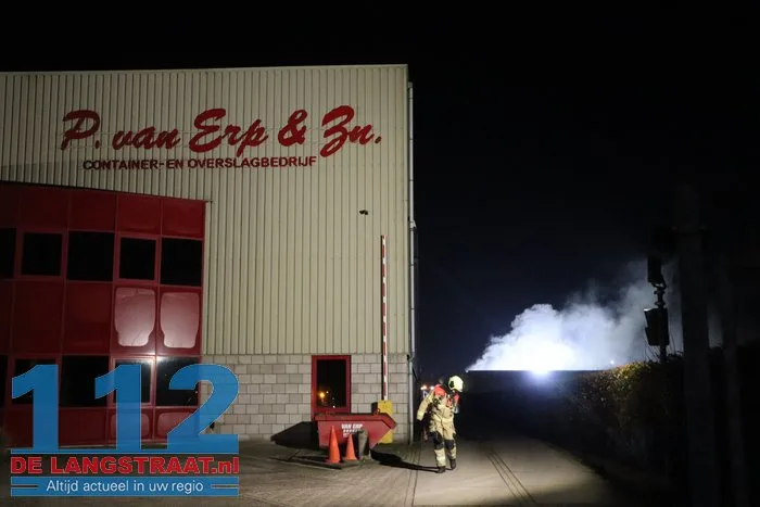 Veel rook bij brand in berg afval 112 De Langstraat