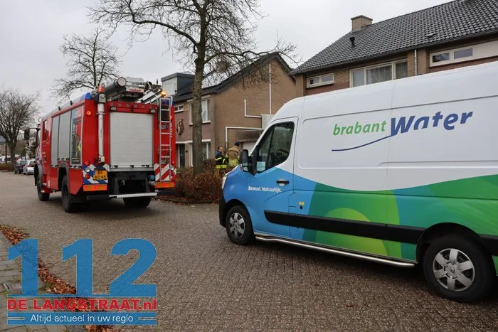 Afgebroken waterkraan zorgt voor flinke wateroverlast in Loon op Zand 10 Afgebroken waterkraan zorgt voor flinke wateroverlast in Loon op Zand 112 De Langstraat