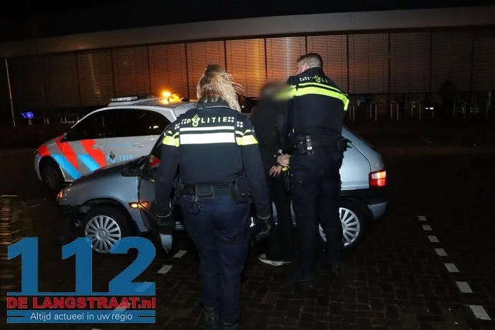 Gevaarlijke automobilist klemgereden na wilde rit door Waalwijk 112 De Langstraat