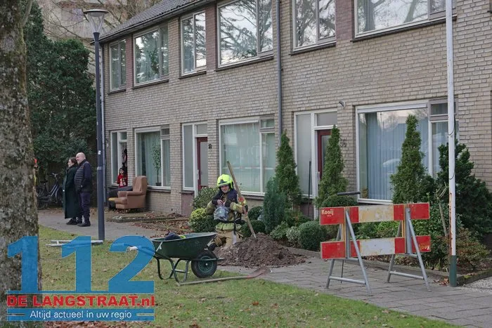 Gaslek bij graafwerkzaamheden aan Wijnruitstraat Waalwijk 3 Gaslek bij graafwerkzaamheden aan Wijnruitstraat Waalwijk 112 De Langstraat