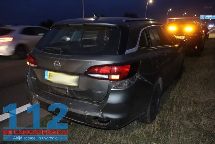 Bestuurster gewond bij kop-staartbotsing op de Midden-Brabantweg in Waalwijk 112 De Langstraat