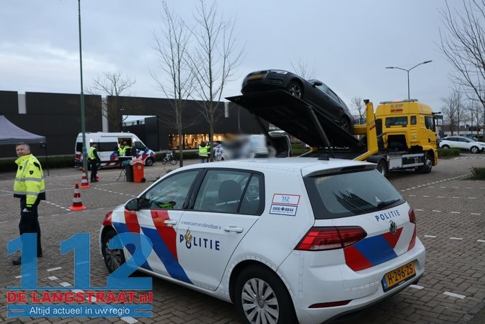 Grote verkeerscontrole bij Piet Klerkx in Waalwijk: meerdere voertuigen en goederen in beslag genomen 112 De Langstraat
