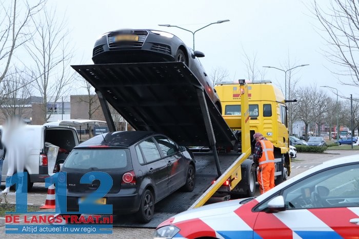 Grote verkeerscontrole bij Piet Klerkx in Waalwijk: meerdere voertuigen en goederen in beslag genomen 112 De Langstraat