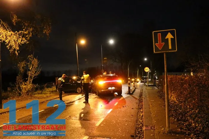 Ongeval bij wegversmalling op de Wendelnesseweg in Sprang-Capelle 11 Ongeval bij wegversmalling op de Wendelnesseweg in Sprang-Capelle 112 De Langstraat