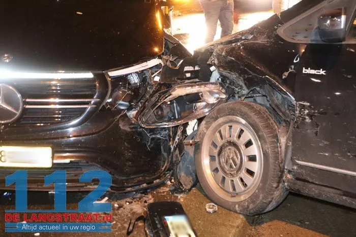 Ongeval bij wegversmalling op de Wendelnesseweg in Sprang-Capelle 13 Ongeval bij wegversmalling op de Wendelnesseweg in Sprang-Capelle 112 De Langstraat