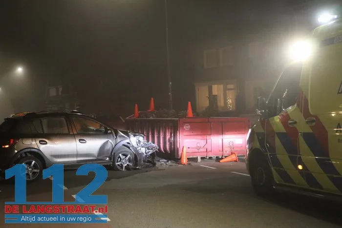 Vrouw raakt gewond na aanrijding met container Heistraat Sprang-Capelle 112 De Langstraat