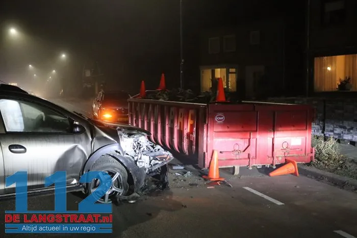 Vrouw raakt gewond na aanrijding met container Heistraat Sprang-Capelle 112 De Langstraat