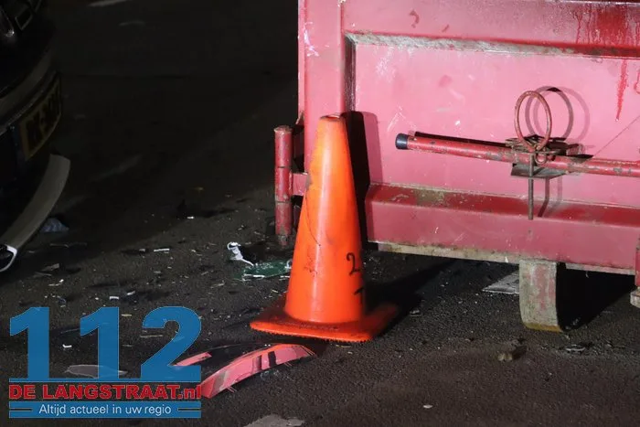 Vrouw raakt gewond na aanrijding met container Heistraat Sprang-Capelle 112 De Langstraat