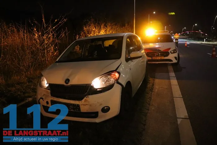 Twee auto’s botsen op Midden-Brabantweg vlakbij Efteling 2 Twee auto’s botsen op Midden-Brabantweg vlakbij Efteling 112 De Langstraat