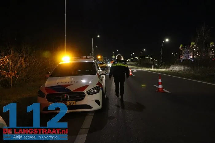 Twee auto’s botsen op Midden-Brabantweg vlakbij Efteling 3 Twee auto’s botsen op Midden-Brabantweg vlakbij Efteling 112 De Langstraat