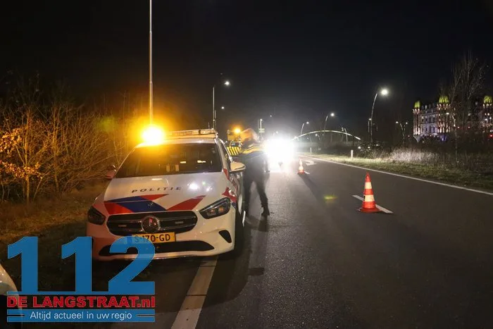Twee auto’s botsen op Midden-Brabantweg vlakbij Efteling 4 Twee auto’s botsen op Midden-Brabantweg vlakbij Efteling 112 De Langstraat