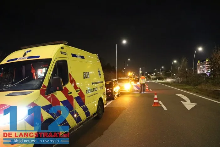 Twee auto’s botsen op Midden-Brabantweg vlakbij Efteling 7 Twee auto’s botsen op Midden-Brabantweg vlakbij Efteling 112 De Langstraat