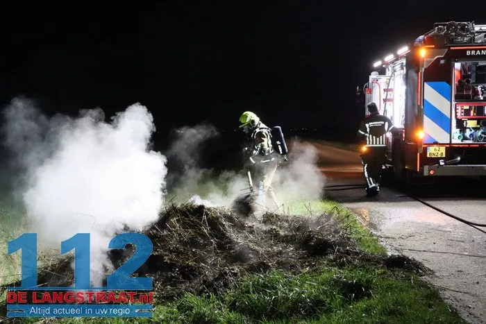 Brand in berg gemaaid gras in Waspik 6 Brand in berg gemaaid gras in Waspik 112 De Langstraat