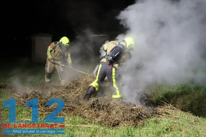 Brand in berg gemaaid gras in Waspik 7 Brand in berg gemaaid gras in Waspik 112 De Langstraat