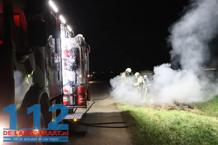 Brand in berg gemaaid gras in Waspik 9 Brand in berg gemaaid gras in Waspik 112 De Langstraat