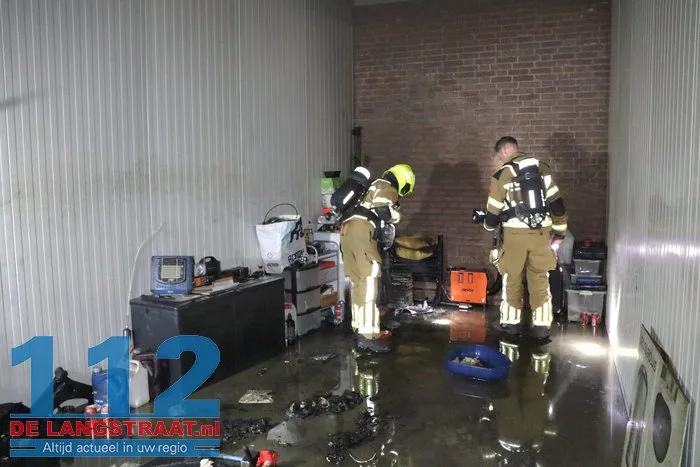 Autobrand in garagebox aan Laageinde in Waalwijk 8 Autobrand in garagebox aan Laageinde in Waalwijk 112 De Langstraat
