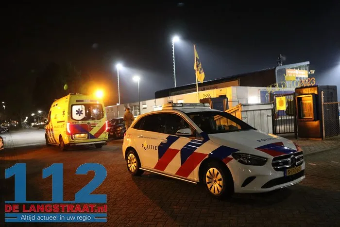 Traumahelikopter landt op hoofdveld VV Dongen 4 Traumahelikopter landt op hoofdveld VV Dongen 112 De Langstraat