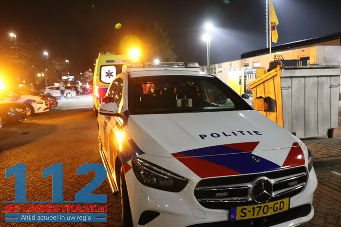 Traumahelikopter landt op hoofdveld VV Dongen 9 Traumahelikopter landt op hoofdveld VV Dongen 112 De Langstraat