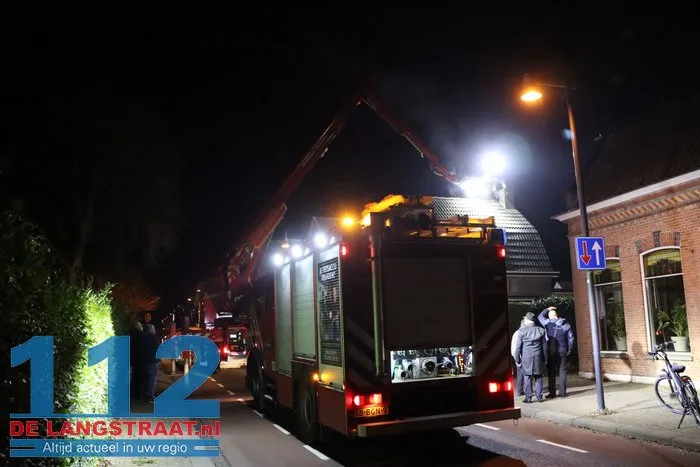 Schoorsteenbrand zorgt voor veel rook bij woning in Sprang-Capelle 17 Schoorsteenbrand zorgt voor veel rook bij woning in Sprang-Capelle 112 De Langstraat