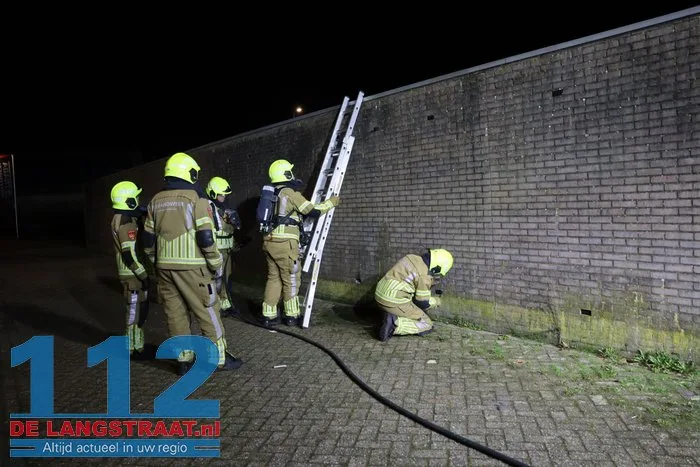 Kleine brand in garagebox in Dongen door brandend vuurwerk 112 De Langstraat