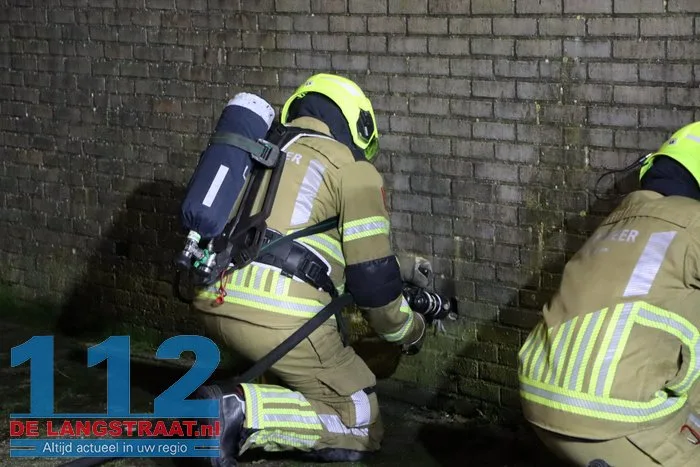 Kleine brand in garagebox in Dongen door brandend vuurwerk 112 De Langstraat
