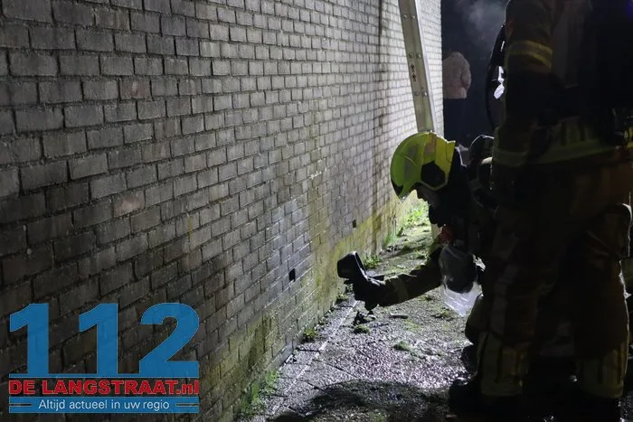 Kleine brand in garagebox in Dongen door brandend vuurwerk 112 De Langstraat