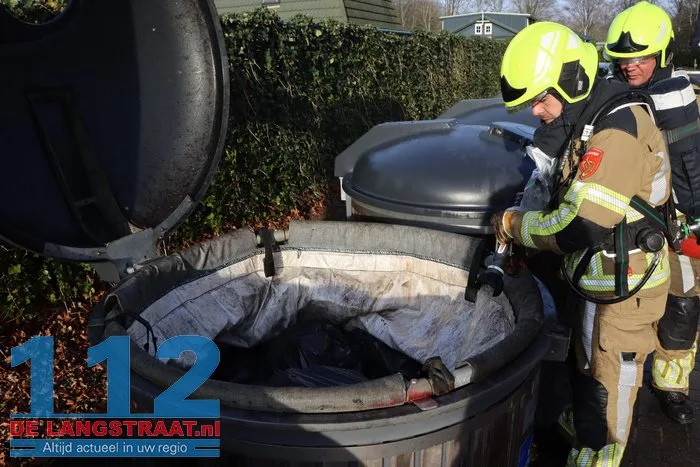 Ondergrondse afvalcontainer in brand Landal Kaatsheuvel 12 Ondergrondse afvalcontainer in brand Landal Kaatsheuvel 112 De Langstraat