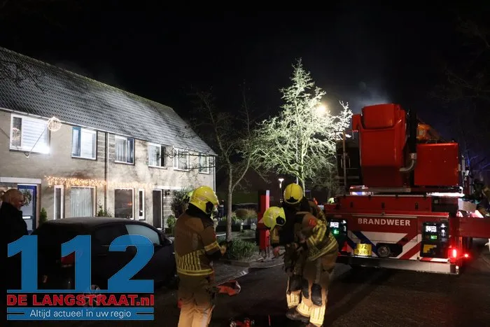 Veel schade door brandende bank in woning aan de A.B. van Lieshoutlaan Waalwijk 3 Veel schade door brandende bank in woning aan de A.B. van Lieshoutlaan Waalwijk 112 De Langstraat