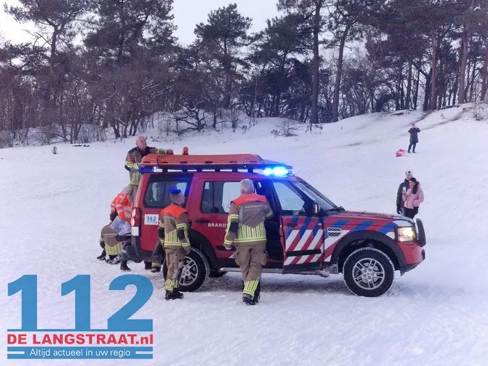 Vrouw gewond bij slee-ongeval in Loonse en Drunense Duinen Kaatsheuvel 4 Vrouw gewond bij slee-ongeval in Loonse en Drunense Duinen Kaatsheuvel 112 De Langstraat