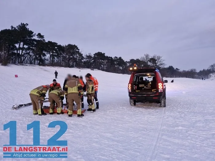Vrouw gewond bij slee-ongeval in Loonse en Drunense Duinen Kaatsheuvel 7 Vrouw gewond bij slee-ongeval in Loonse en Drunense Duinen Kaatsheuvel 112 De Langstraat
